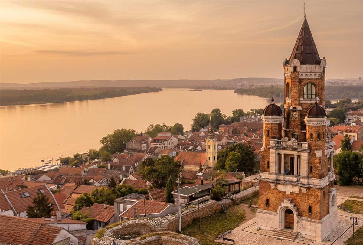 Zemun Gardoş Kulesi ve Tuna Nehri manzarası, Belgrad